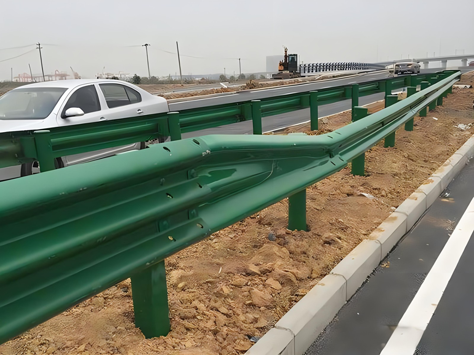 青岛高速波形护栏板日常维护方案确保道路安全新举措
